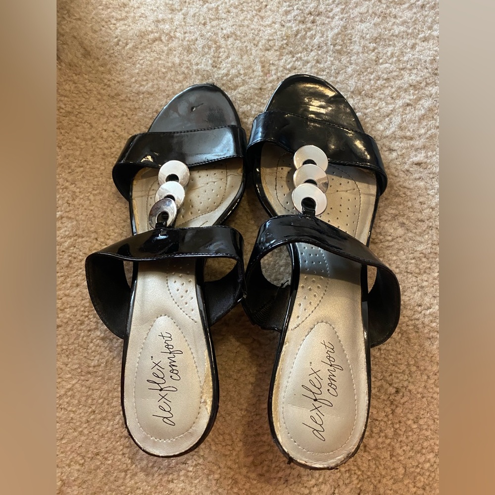 Black comfort wedges